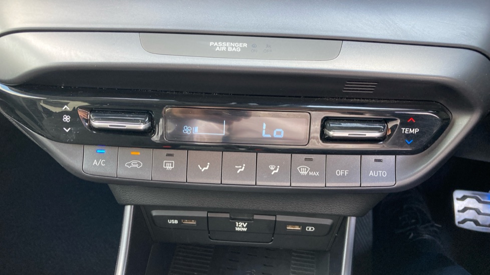 Hyundai BAYON 1.0 TGDi 48V MHEV Premium 5dr DCT Petrol Hatchback - Image 31