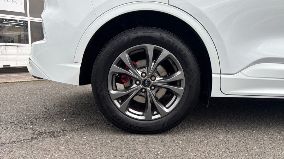 Ford Kuga 2.5 FHEV ST-Line Edition 5dr CVT Hybrid Estate - Image 7