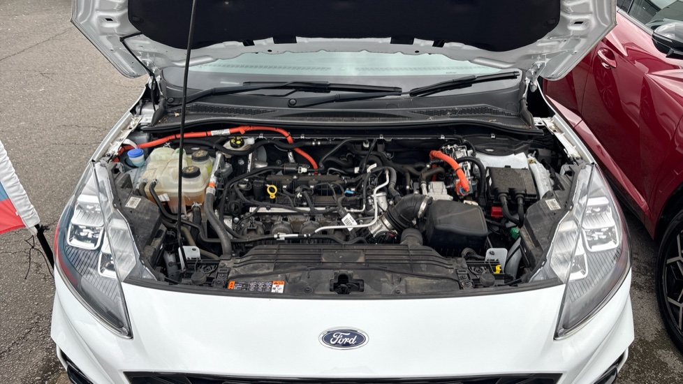 Ford Kuga 2.5 FHEV ST-Line Edition 5dr CVT Hybrid Estate - Image 8