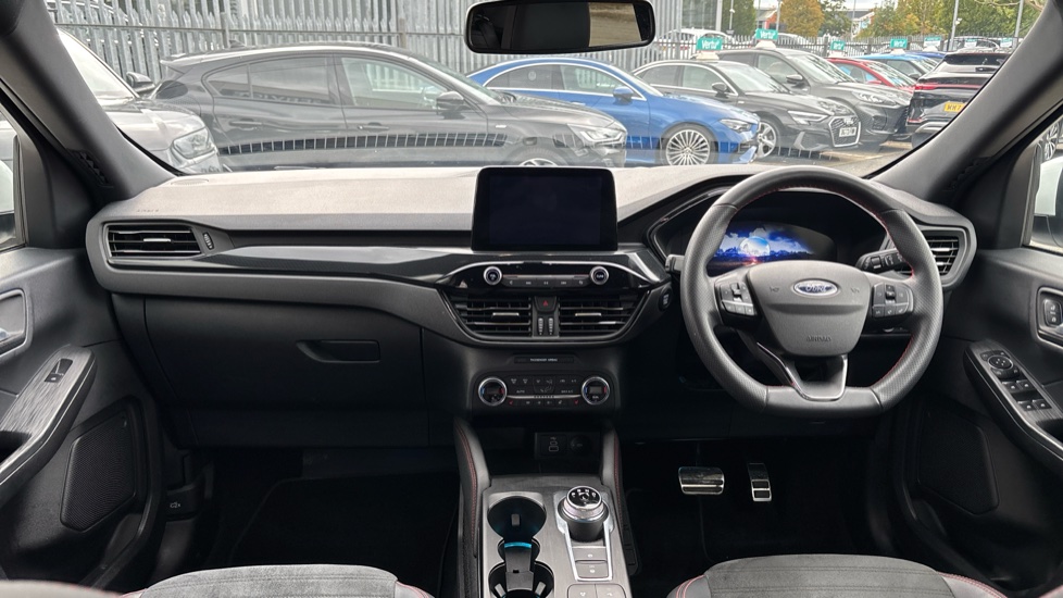Ford Kuga 2.5 FHEV ST-Line Edition 5dr CVT Hybrid Estate - Image 10