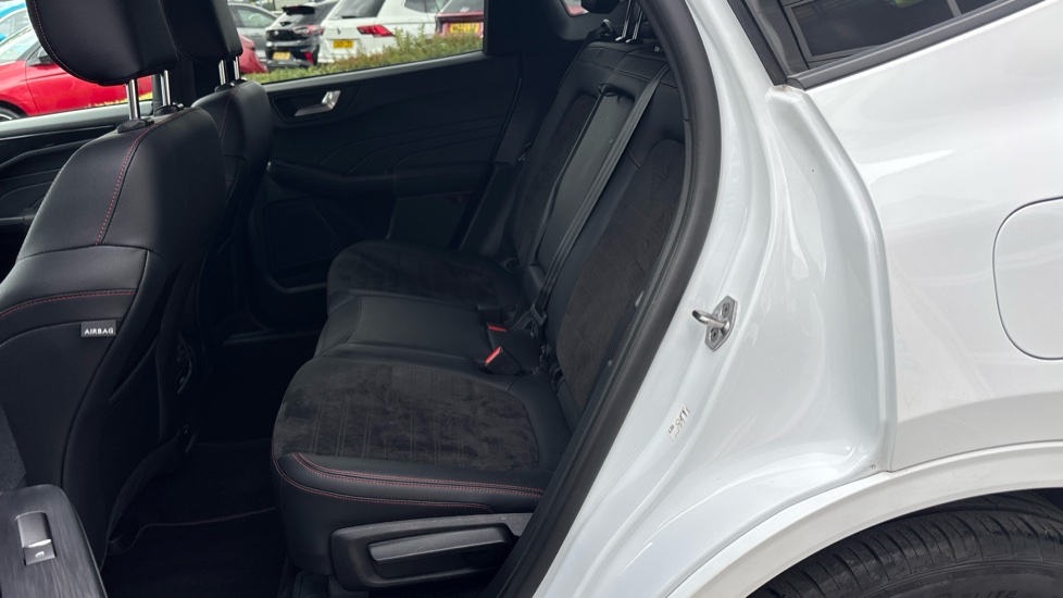 Ford Kuga 2.5 FHEV ST-Line Edition 5dr CVT Hybrid Estate - Image 16