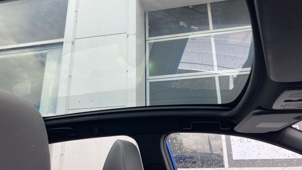 Nissan Qashqai 1.3 DiG-T MH Tekna 5dr Petrol Hatchback - Image 37