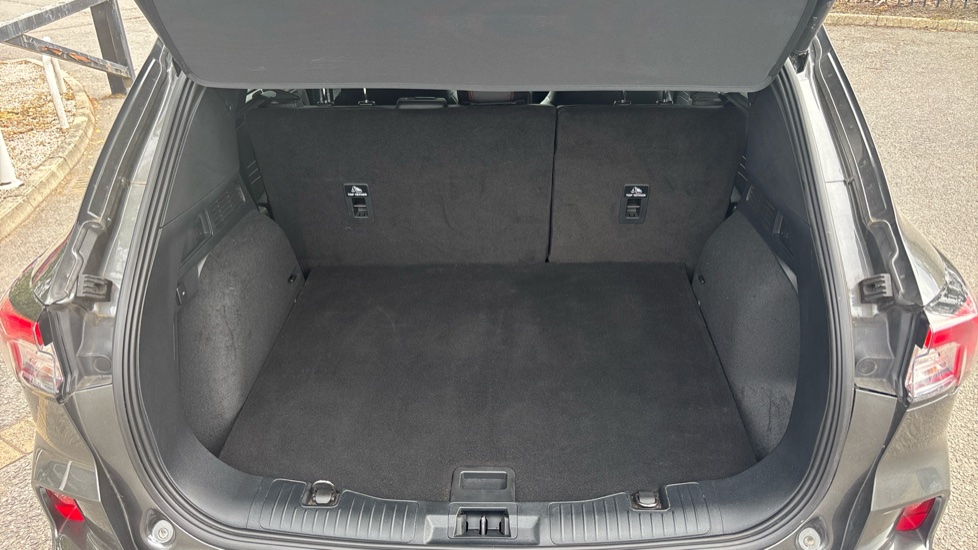 Ford Kuga 1.5 EcoBoost 150 ST-Line X Edition 5dr Petrol Estate - Image 4