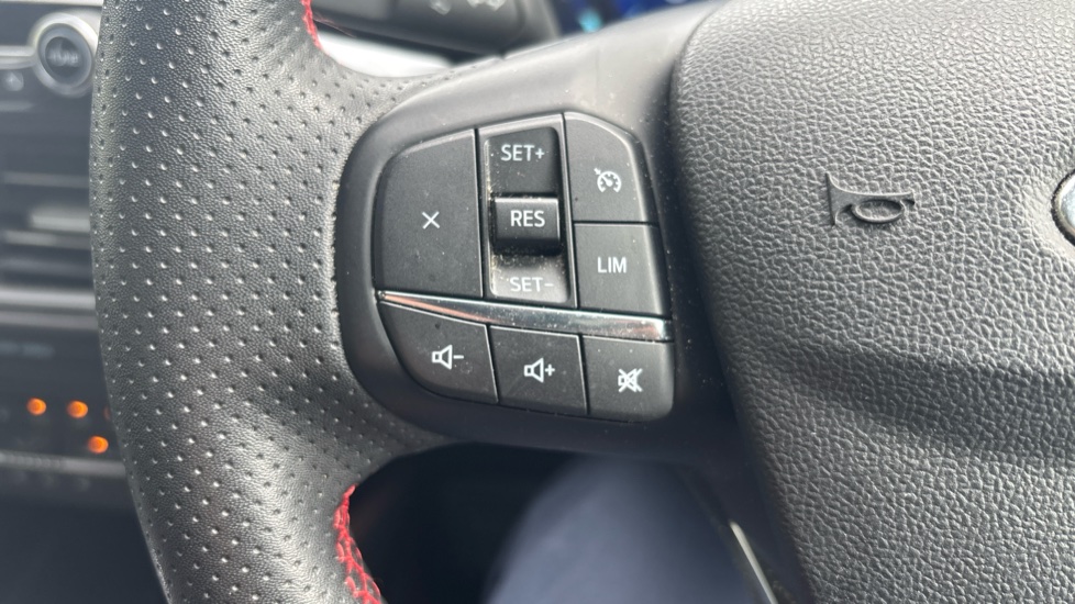 Ford Kuga 1.5 EcoBoost 150 ST-Line X Edition 5dr Petrol Estate - Image 30