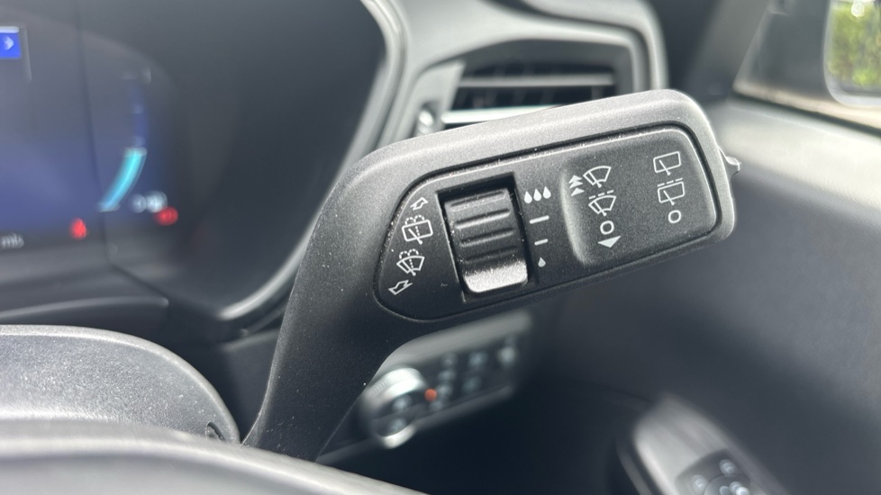 Ford Kuga 1.5 EcoBoost 150 ST-Line X Edition 5dr Petrol Estate - Image 32