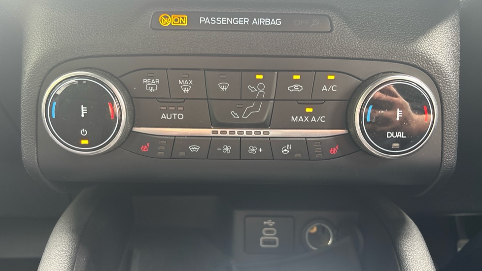 Ford Kuga 1.5 EcoBoost 150 ST-Line X Edition 5dr Petrol Estate - Image 33