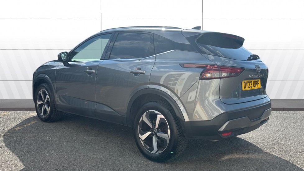 Nissan Qashqai 1.3 DiG-T MH N-Connecta 5dr Petrol Hatchback - Image 2