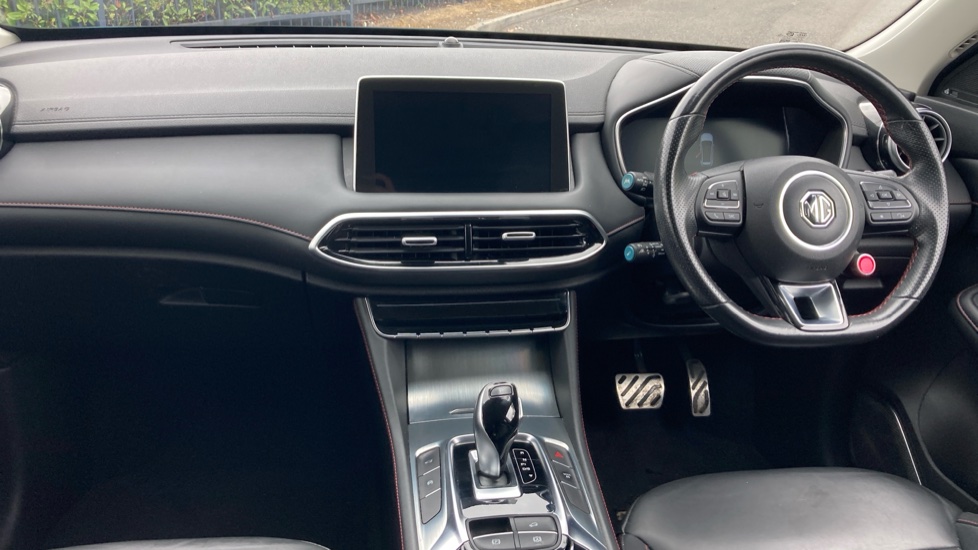 MG HS 1.5 T-GDI Trophy 5dr DCT Petrol Hatchback - Image 10