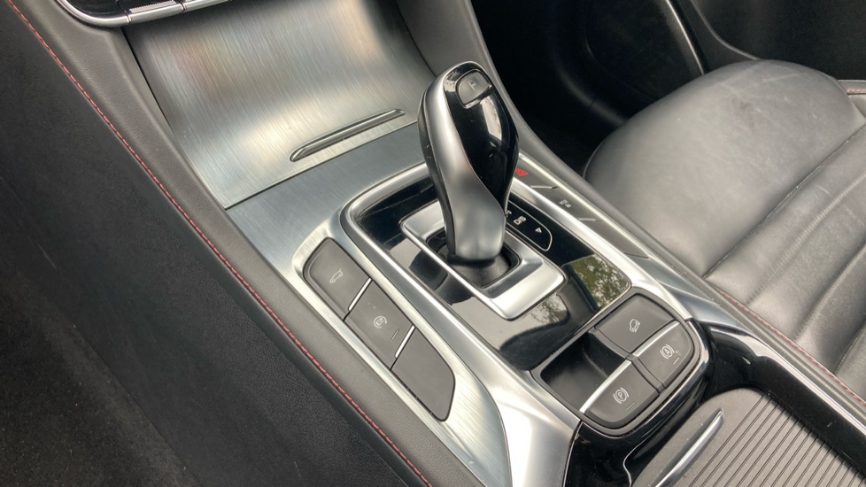 MG HS 1.5 T-GDI Trophy 5dr DCT Petrol Hatchback - Image 13