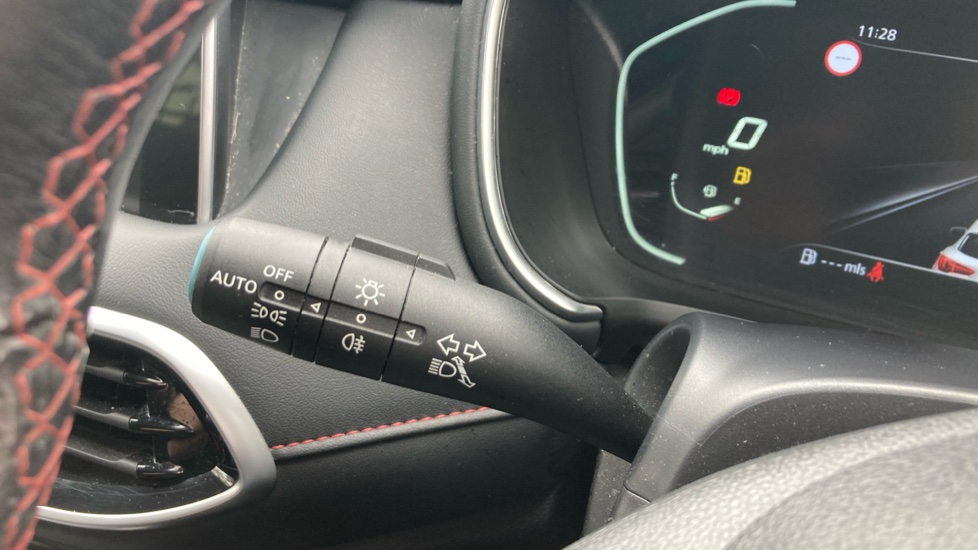 MG HS 1.5 T-GDI Trophy 5dr DCT Petrol Hatchback - Image 26