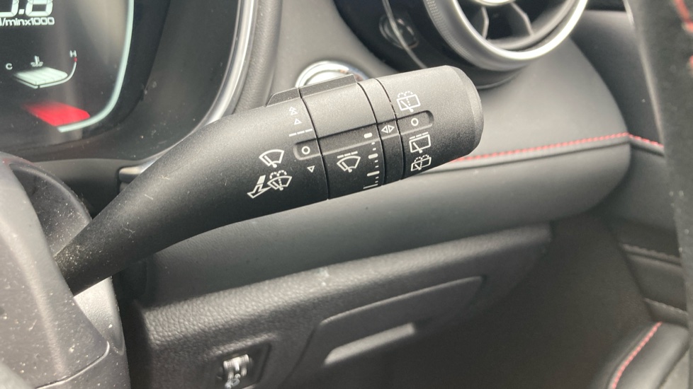 MG HS 1.5 T-GDI Trophy 5dr DCT Petrol Hatchback - Image 27