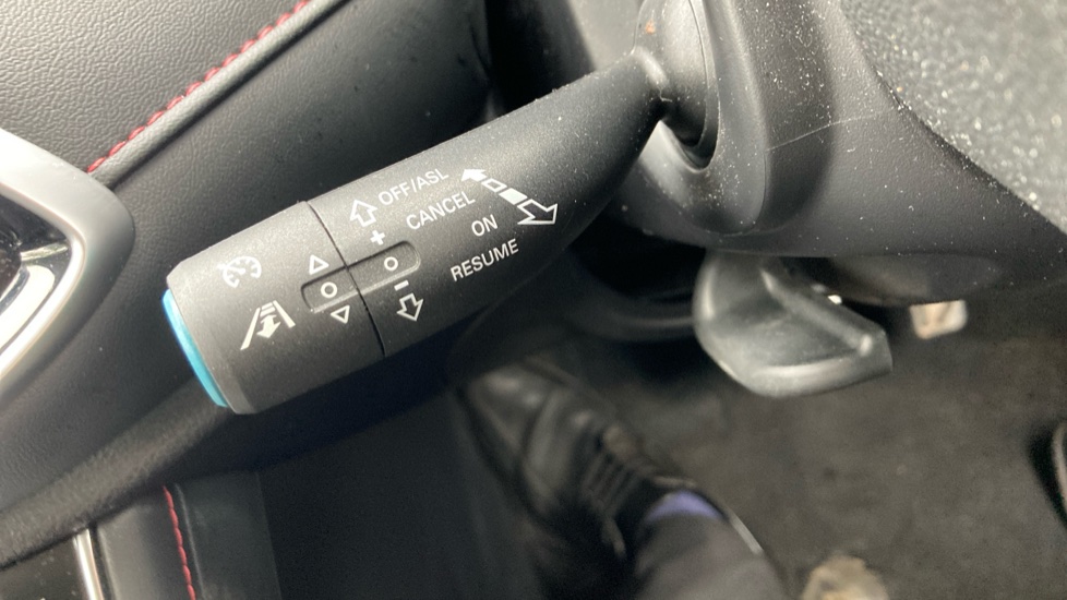 MG HS 1.5 T-GDI Trophy 5dr DCT Petrol Hatchback - Image 28
