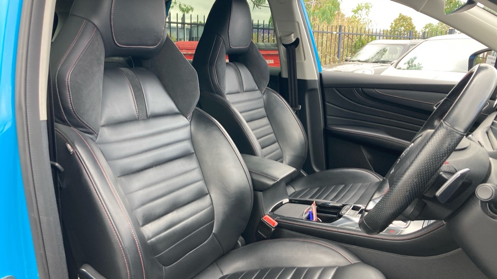 MG HS 1.5 T-GDI Trophy 5dr DCT Petrol Hatchback - Image 38