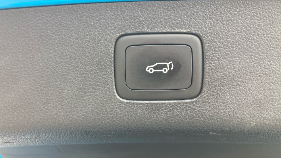 MG HS 1.5 T-GDI Trophy 5dr DCT Petrol Hatchback - Image 45