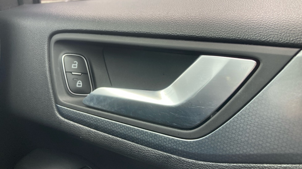 Ford Focus 1.0 EcoBoost 125 Active Auto 5dr Petrol Hatchback - Image 22