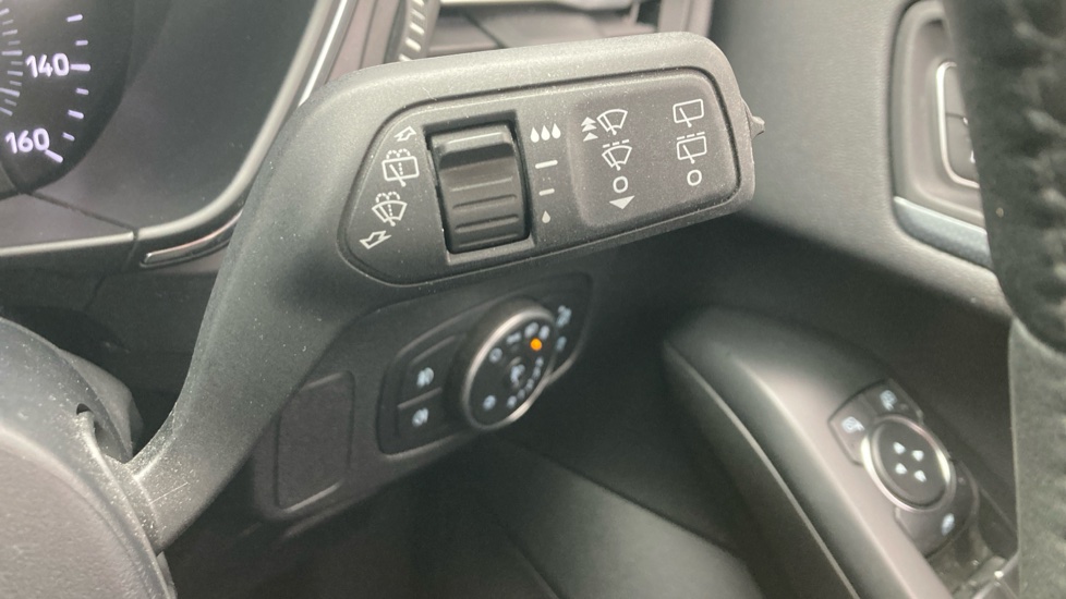Ford Focus 1.0 EcoBoost 125 Active Auto 5dr Petrol Hatchback - Image 27