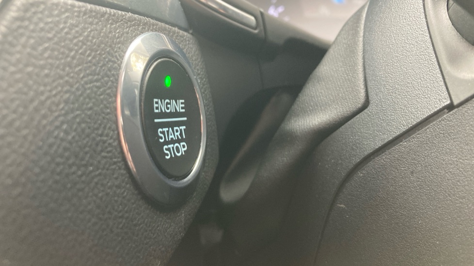 Ford Focus 1.0 EcoBoost 125 Active Auto 5dr Petrol Hatchback - Image 28