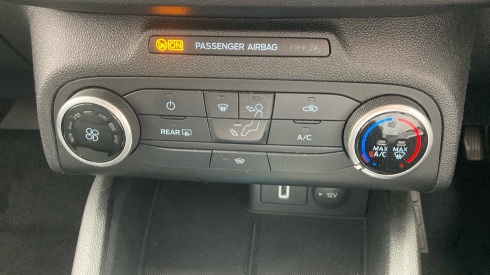 Ford Focus 1.0 EcoBoost 125 Active Auto 5dr Petrol Hatchback - Image 34