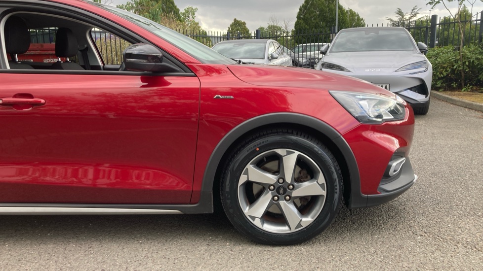 Ford Focus 1.0 EcoBoost 125 Active Auto 5dr Petrol Hatchback - Image 38