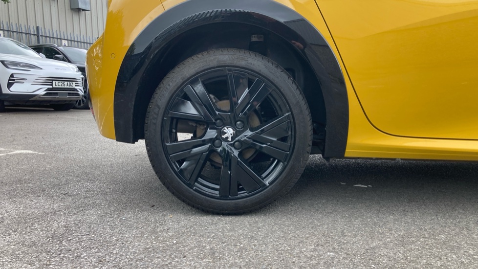 Peugeot 208 1.2 PureTech 100 GT 5dr Petrol Hatchback - Image 7