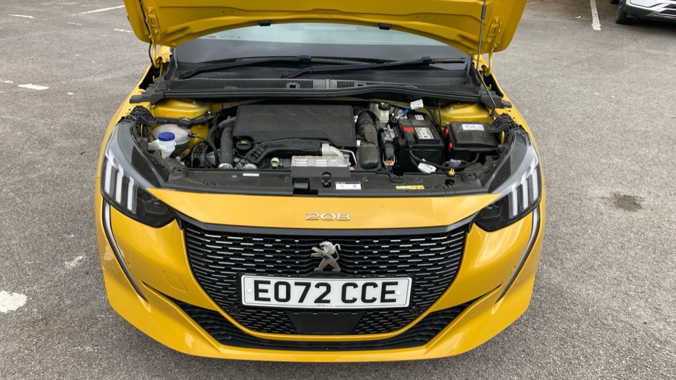 Peugeot 208 1.2 PureTech 100 GT 5dr Petrol Hatchback - Image 8