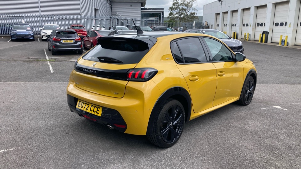 Peugeot 208 1.2 PureTech 100 GT 5dr Petrol Hatchback - Image 44