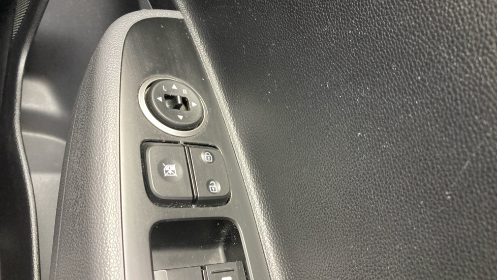 Hyundai i10 1.0 Go SE 5dr Petrol Hatchback - Image 33