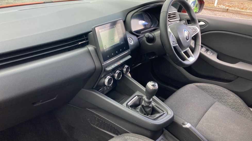 Renault Clio 1.0 TCe 90 Evolution 5dr Petrol Hatchback - Image 9