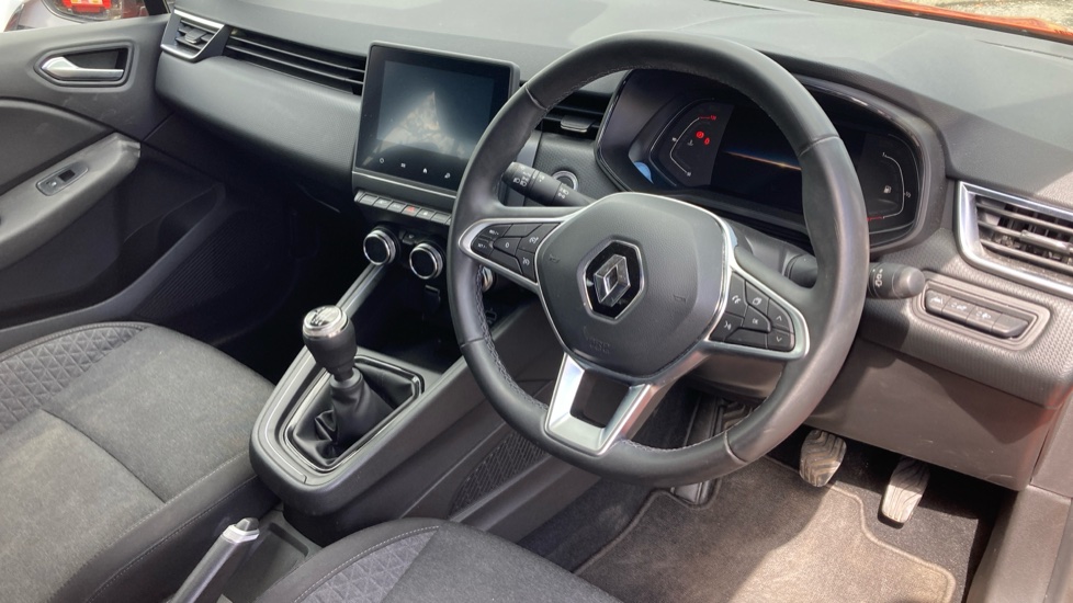 Renault Clio 1.0 TCe 90 Evolution 5dr Petrol Hatchback - Image 11