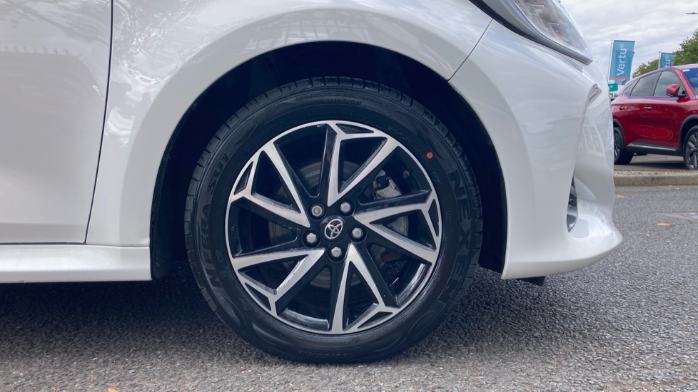Toyota Yaris 1.5 Hybrid Design 5dr CVT Hybrid Hatchback - Image 7