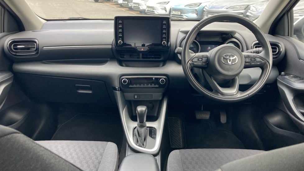 Toyota Yaris 1.5 Hybrid Design 5dr CVT Hybrid Hatchback - Image 10