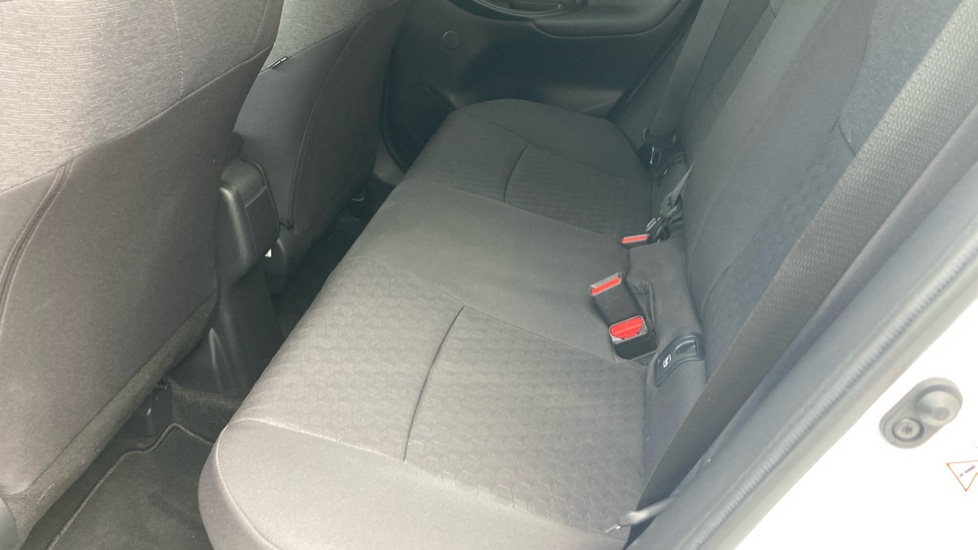 Toyota Yaris 1.5 Hybrid Design 5dr CVT Hybrid Hatchback - Image 16