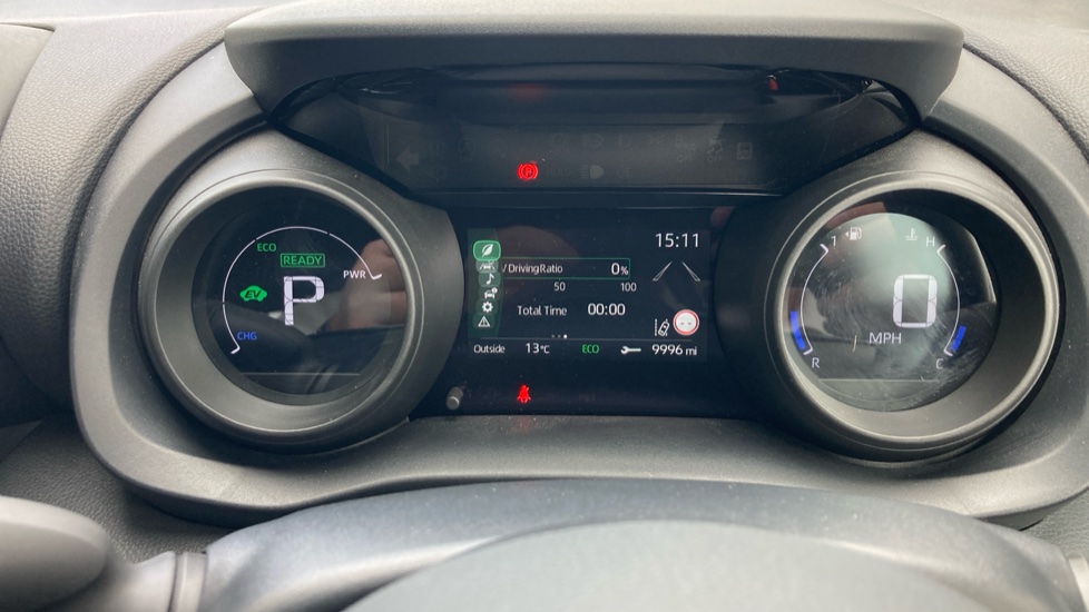 Toyota Yaris 1.5 Hybrid Design 5dr CVT Hybrid Hatchback - Image 18