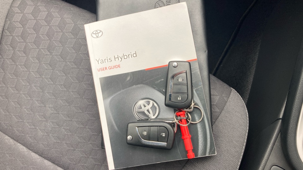 Toyota Yaris 1.5 Hybrid Design 5dr CVT Hybrid Hatchback - Image 19