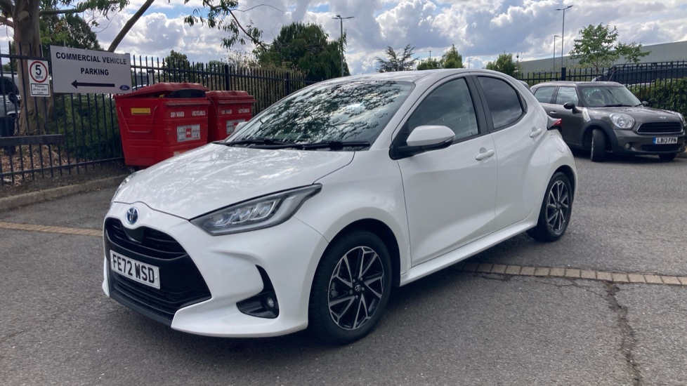 Toyota Yaris 1.5 Hybrid Design 5dr CVT Hybrid Hatchback - Image 41