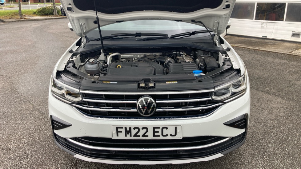 Volkswagen Tiguan 1.5 TSI 150 Elegance 5dr DSG Petrol Estate - Image 8