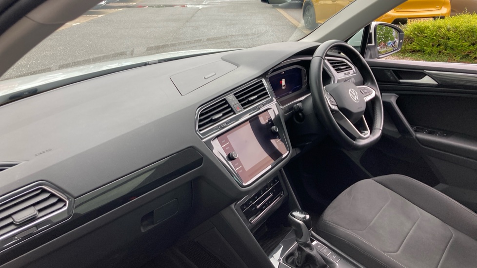 Volkswagen Tiguan 1.5 TSI 150 Elegance 5dr DSG Petrol Estate - Image 9