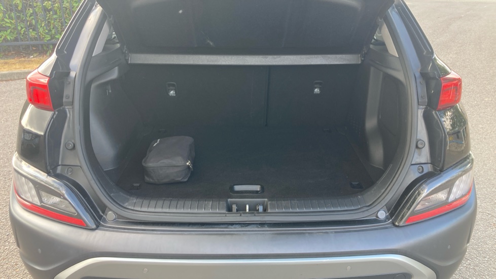Hyundai KONA 1.0 TGDi 48V MHEV Premium 5dr Petrol Hatchback - Image 4