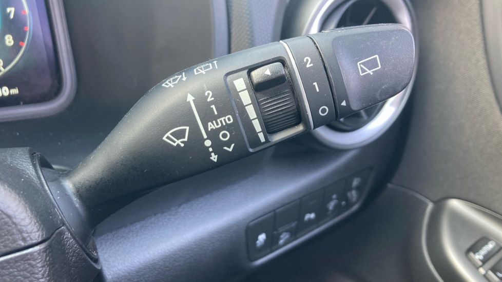 Hyundai KONA 1.0 TGDi 48V MHEV Premium 5dr Petrol Hatchback - Image 26