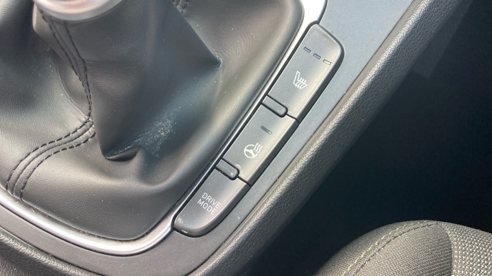 Hyundai KONA 1.0 TGDi 48V MHEV Premium 5dr Petrol Hatchback - Image 37