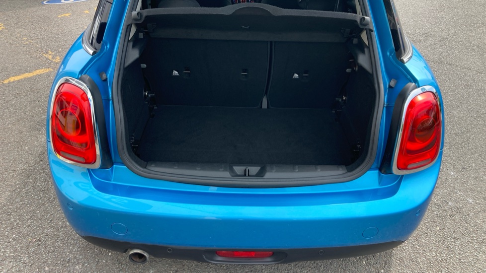 MINI Hatchback 1.5 Cooper 5dr Auto Petrol Hatchback - Image 4