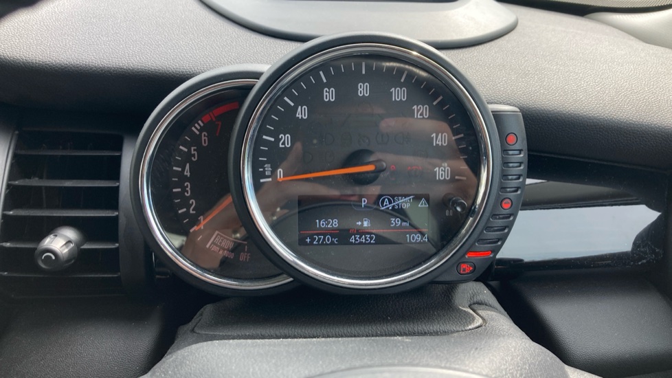 MINI Hatchback 1.5 Cooper 5dr Auto Petrol Hatchback - Image 18