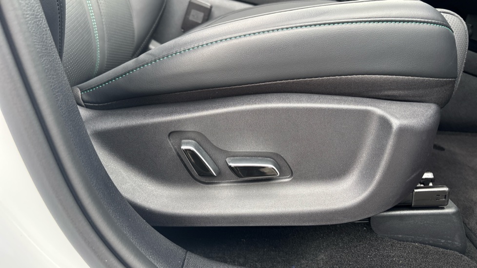 BYD Seal U 1.5 DM-i Comfort 5dr Auto Estate - Image 34