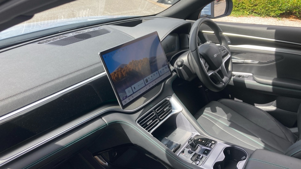 BYD Seal U 1.5 DM-i Comfort 5dr Auto Estate - Image 9