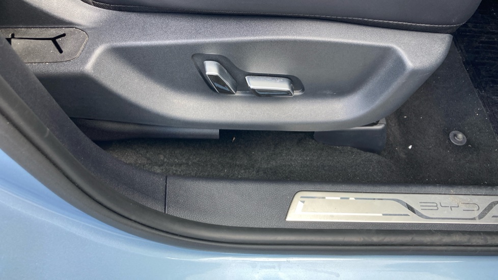 BYD Seal U 1.5 DM-i Comfort 5dr Auto Estate - Image 42