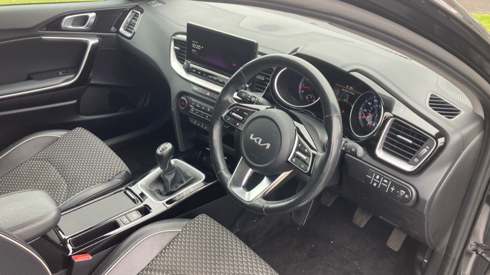 Kia Xceed 1.5T GDi ISG 3 5dr Petrol Hatchback - Image 11
