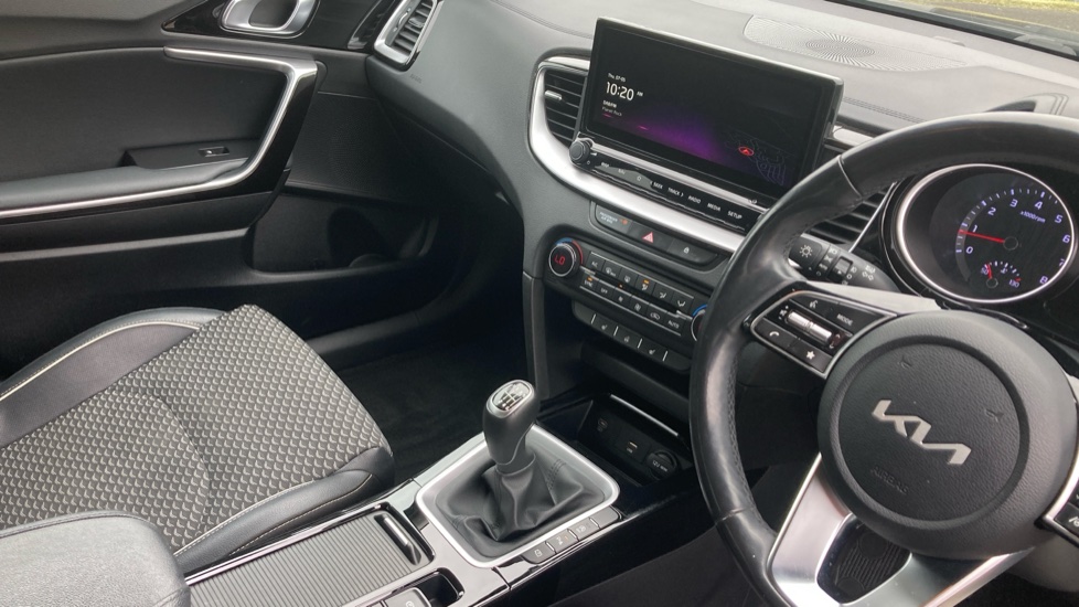 Kia Xceed 1.5T GDi ISG 3 5dr Petrol Hatchback - Image 14