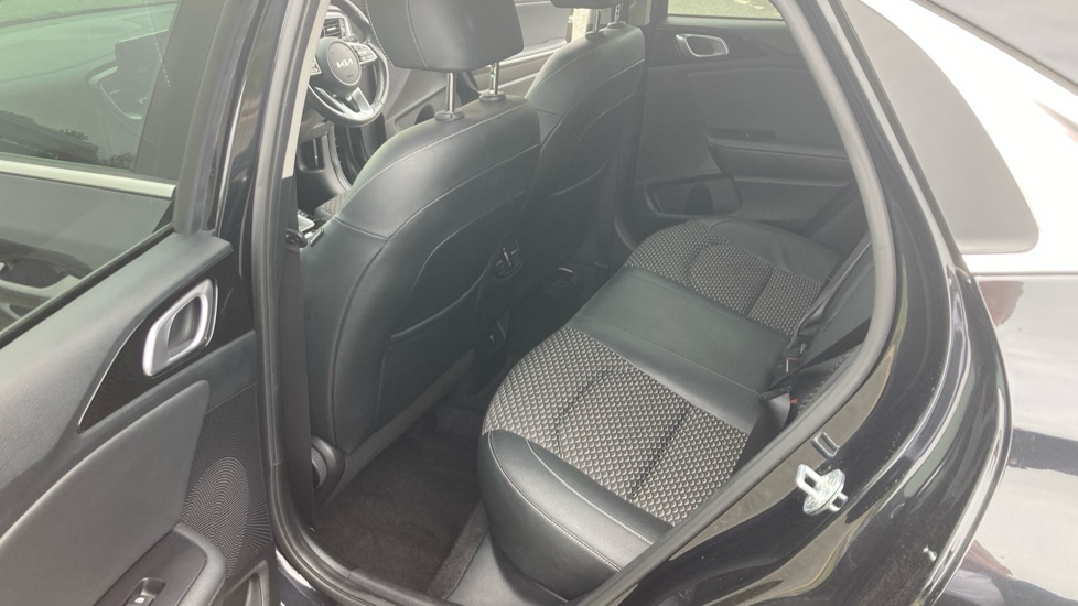 Kia Xceed 1.5T GDi ISG 3 5dr Petrol Hatchback - Image 16