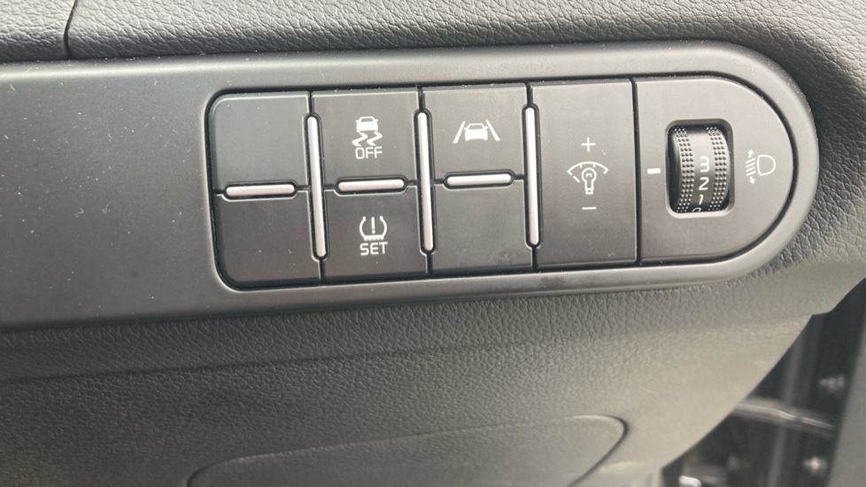 Kia Xceed 1.5T GDi ISG 3 5dr Petrol Hatchback - Image 29