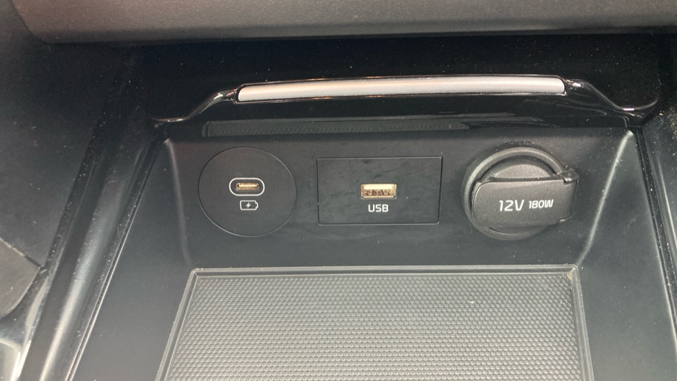 Kia Xceed 1.5T GDi ISG 3 5dr Petrol Hatchback - Image 30